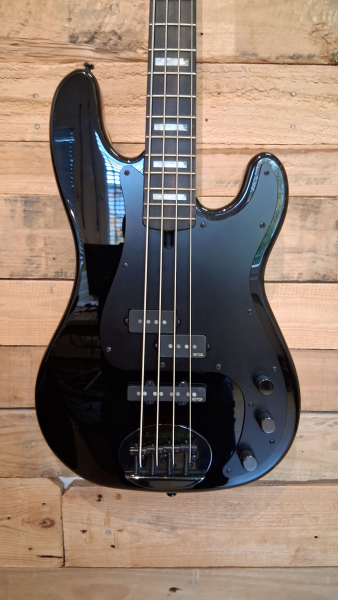 Preview: Lakland Skyline 44-64 Custom GZ Bass, 4-String - Black Gloss, B-Ware